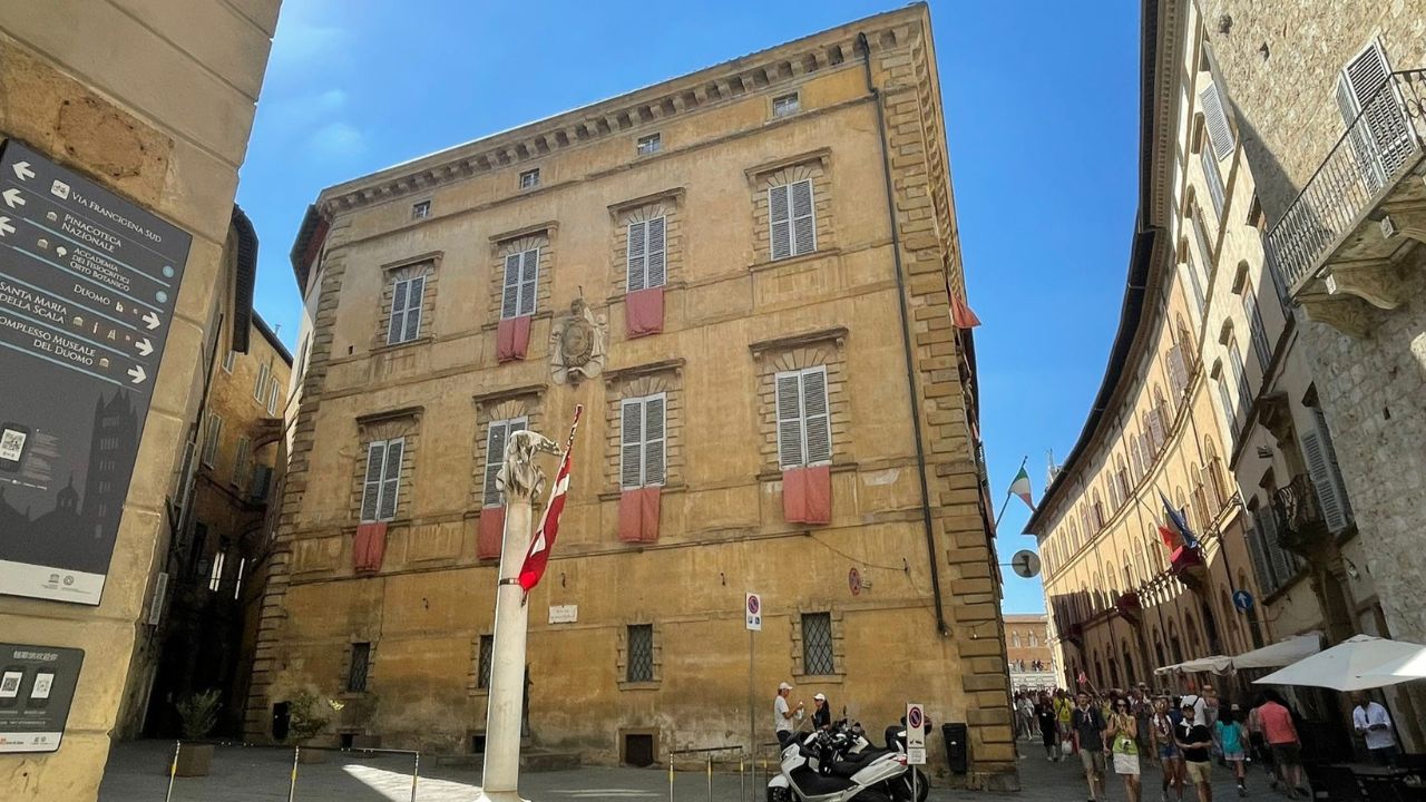 Chiusura anticipata di Palazzo Chigi Piccolomini alla Postierla: 3 luglio 2026